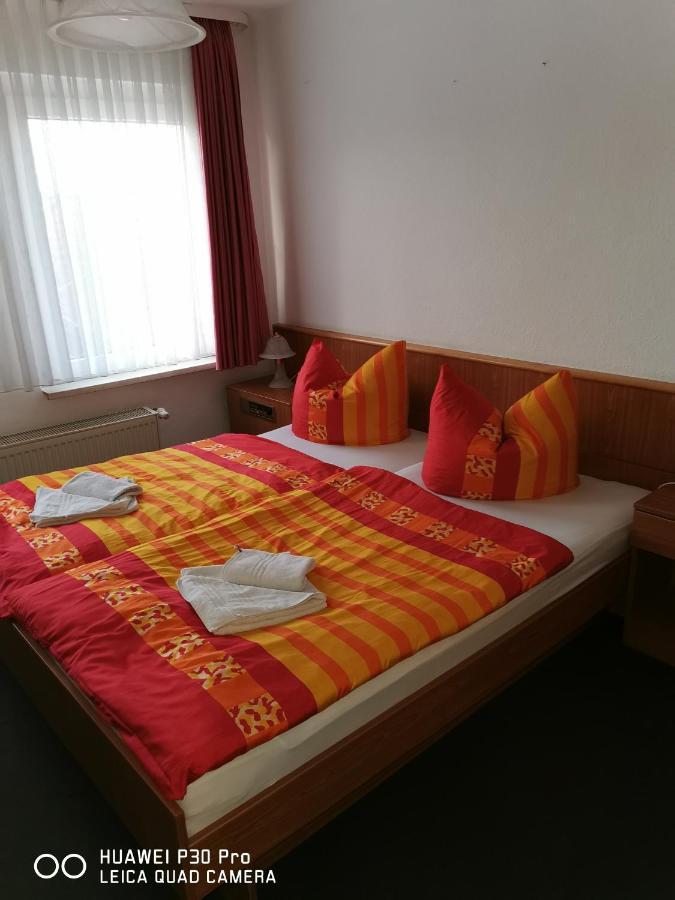Pension Am Stadion Koelleda Екстер'єр фото