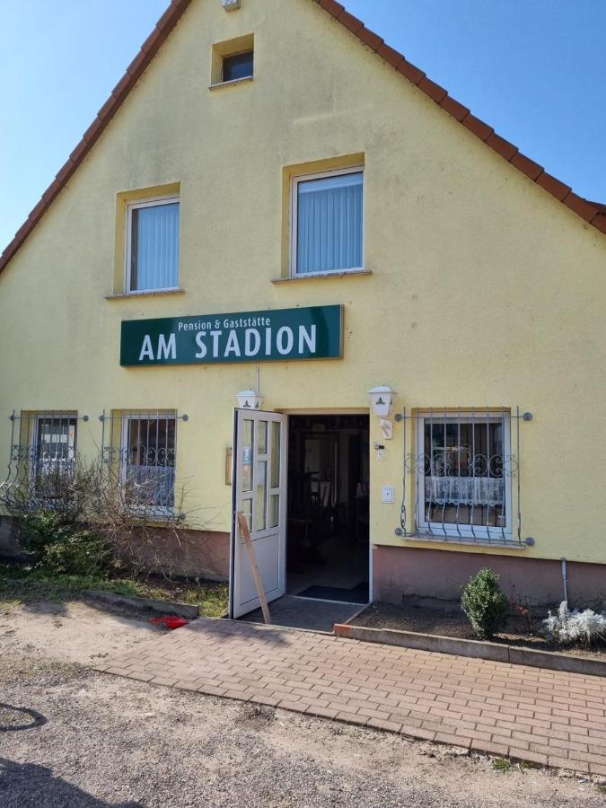 Pension Am Stadion Koelleda Екстер'єр фото